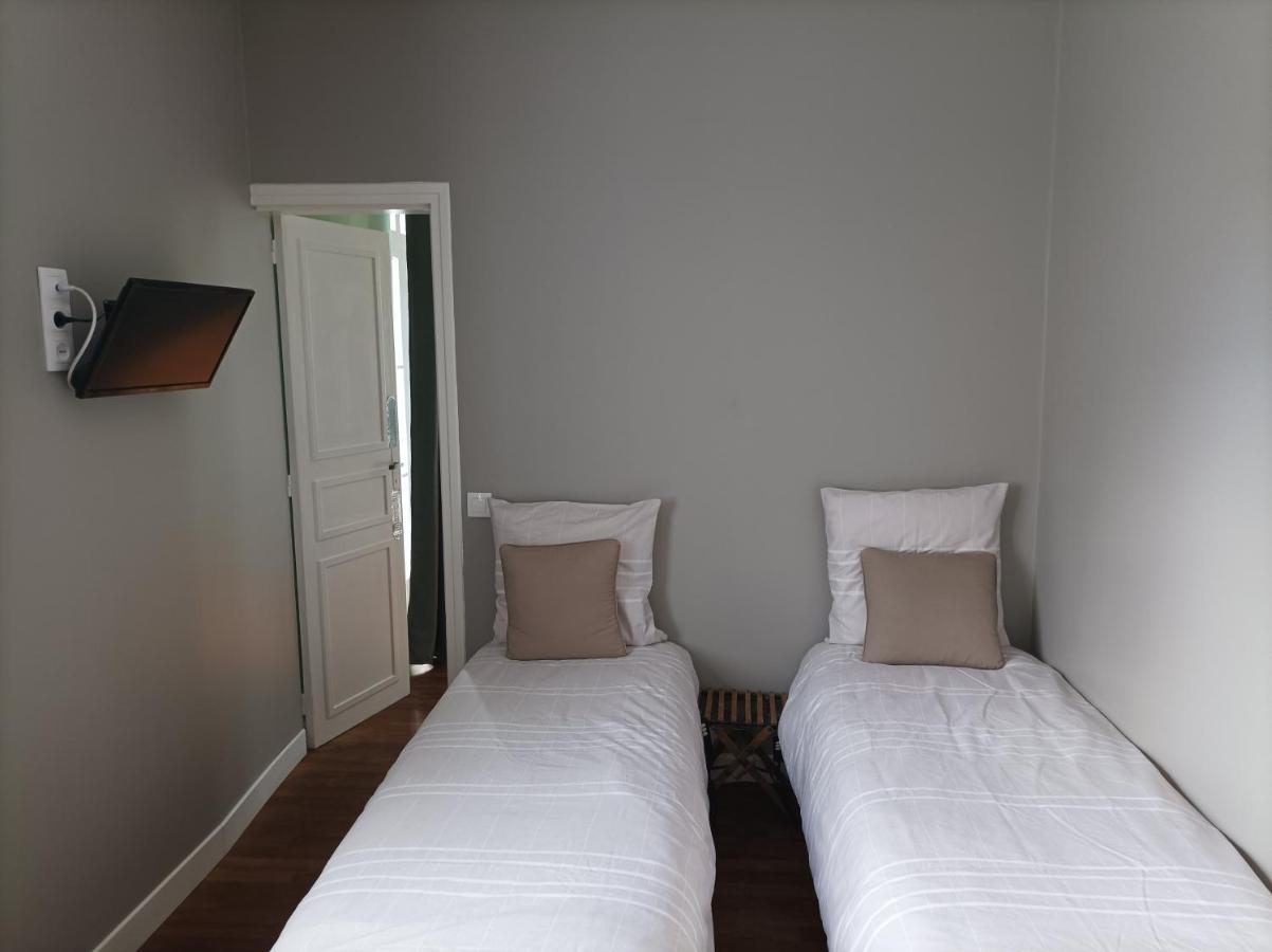 Le Relais Des Roses- Chambres D'Hotes Vatan Eksteriør bilde